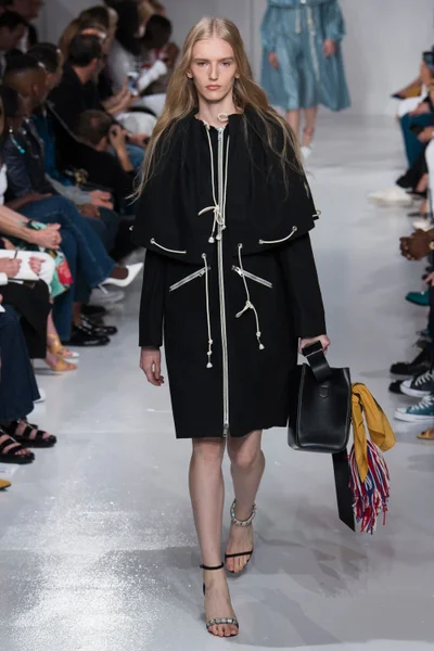 Look 43